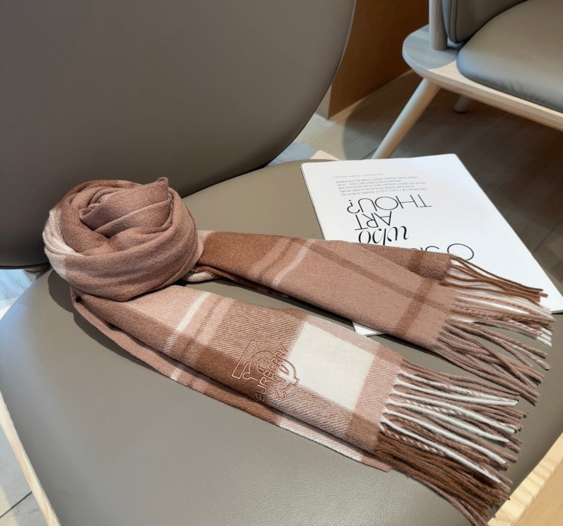 stylish Scarf for men - alternate angle view 10