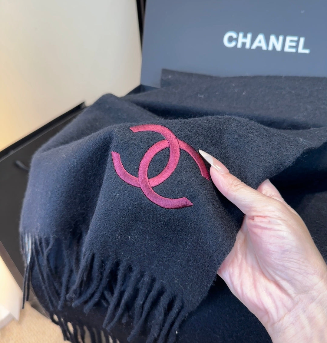 stylish Scarf for men - alternate angle view 8