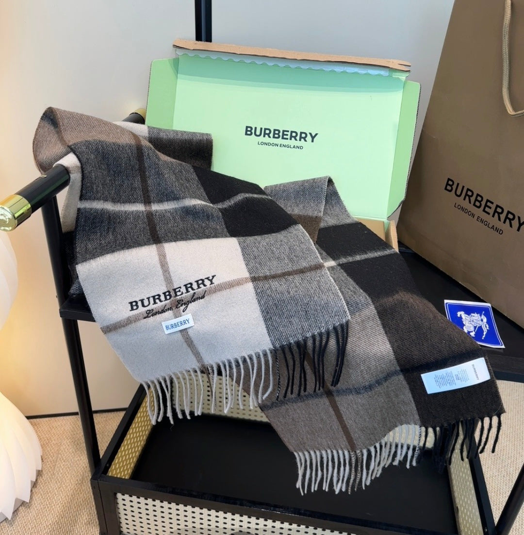 stylish Scarf for men - alternate angle view 7