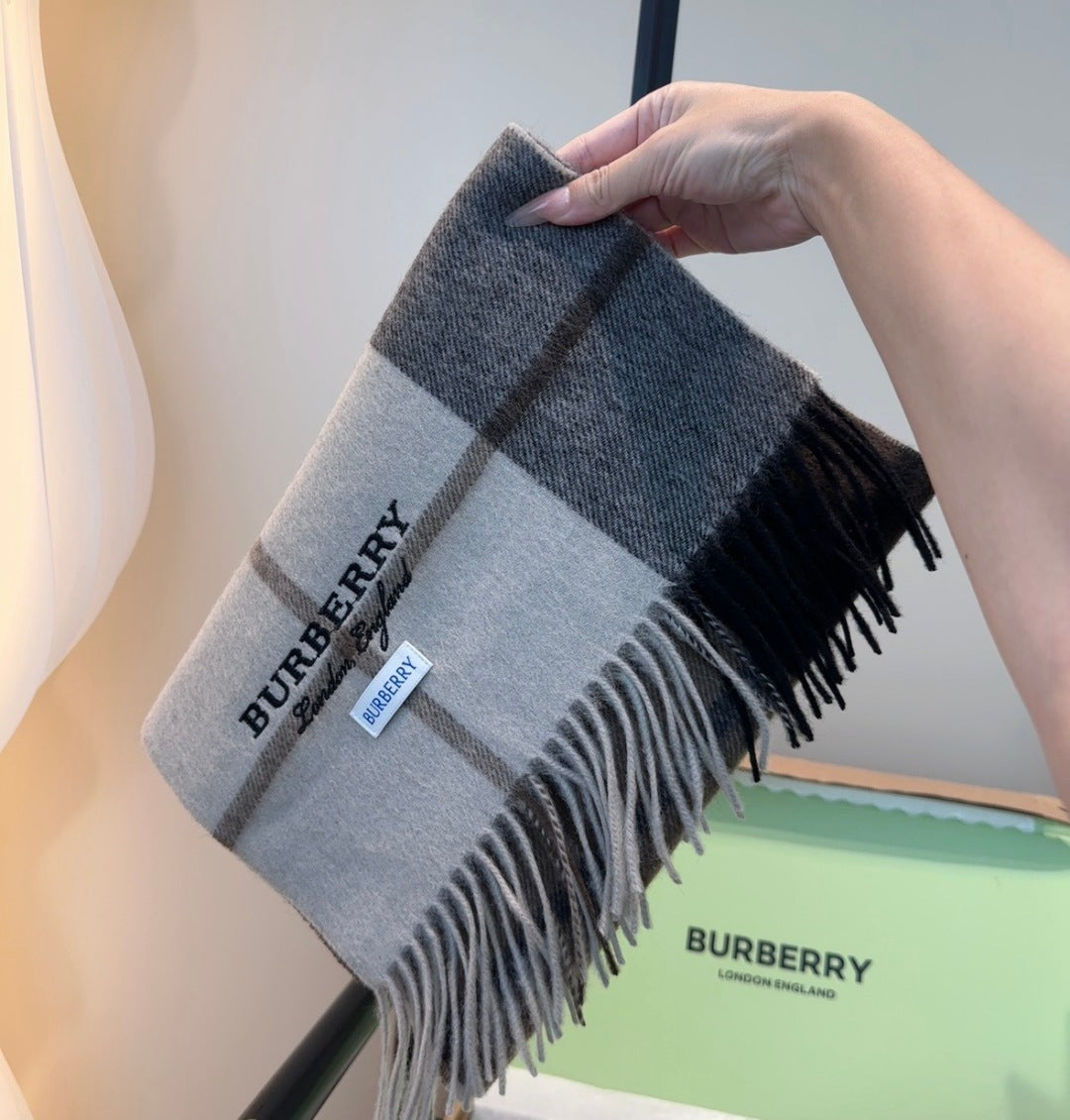 stylish Scarf for men - alternate angle view 3