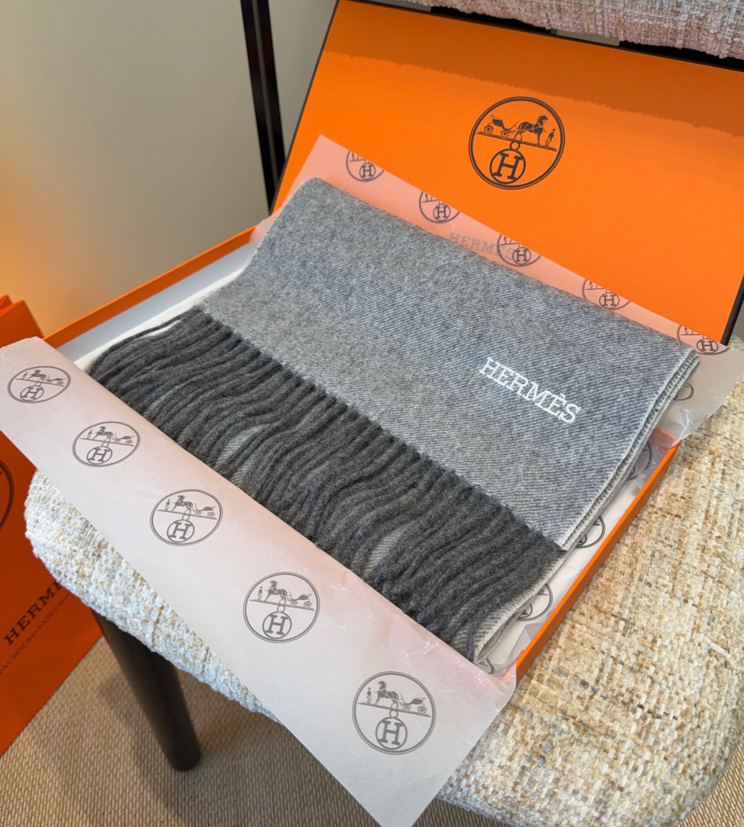 elegant Scarf for unisex couple - alternate angle view 4