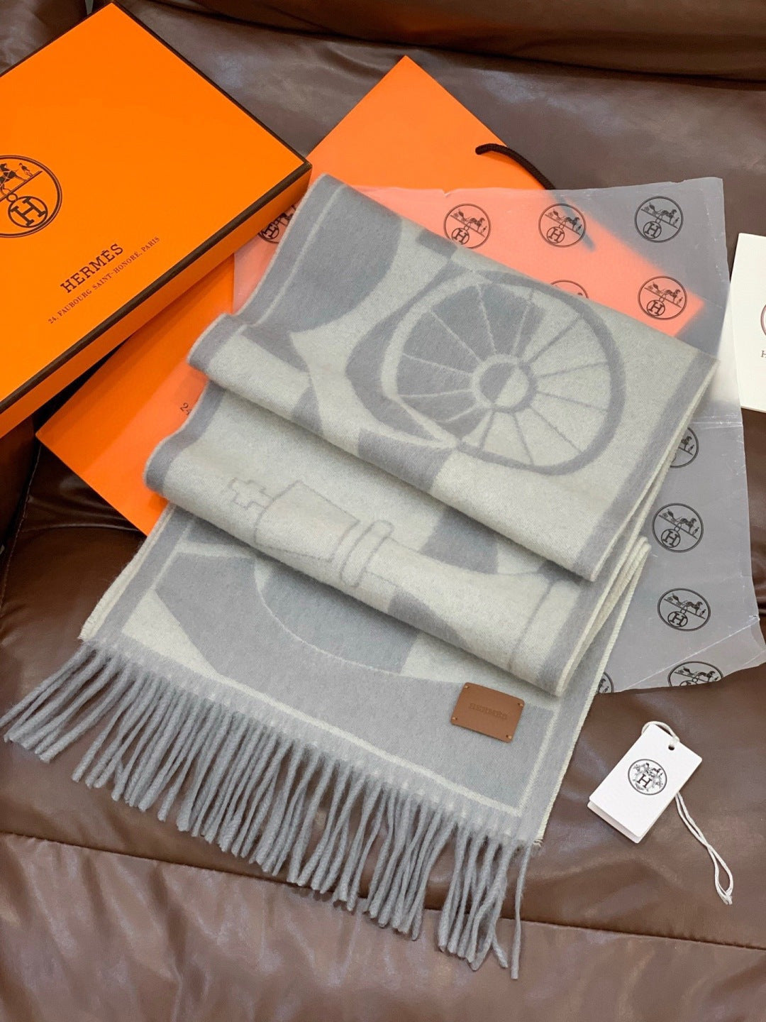 velvet luxury Scarf for men - alternate angle view 8