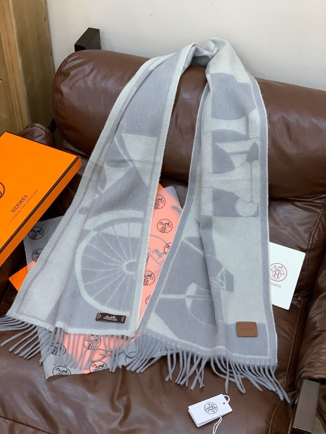 velvet luxury Scarf for men - alternate angle view 6