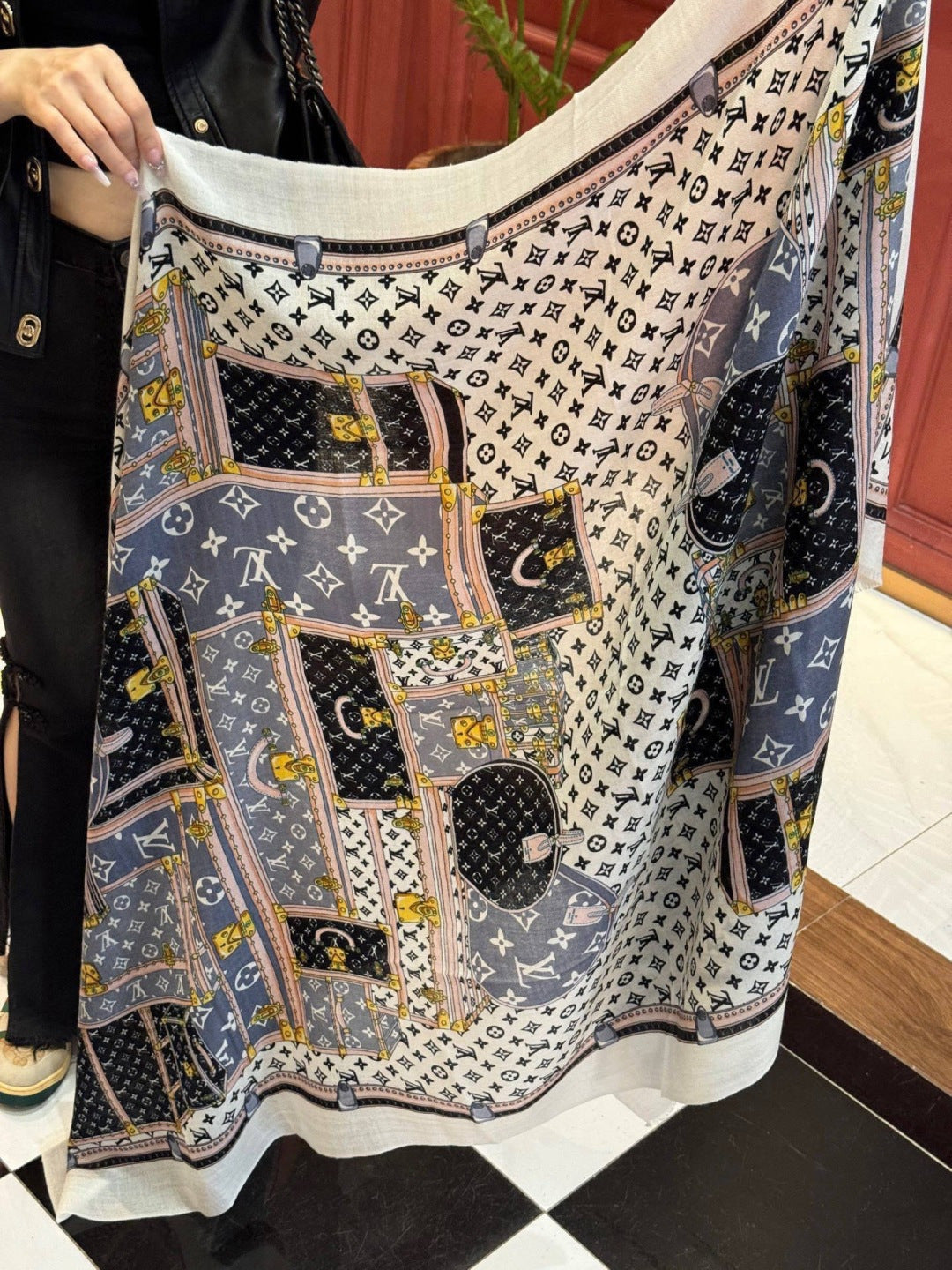 velvet fashion accessory for women - alternate angle view 7