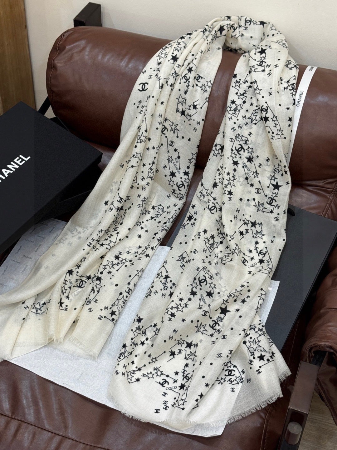 rose velvet fashion accessory for women - alternate angle view 4