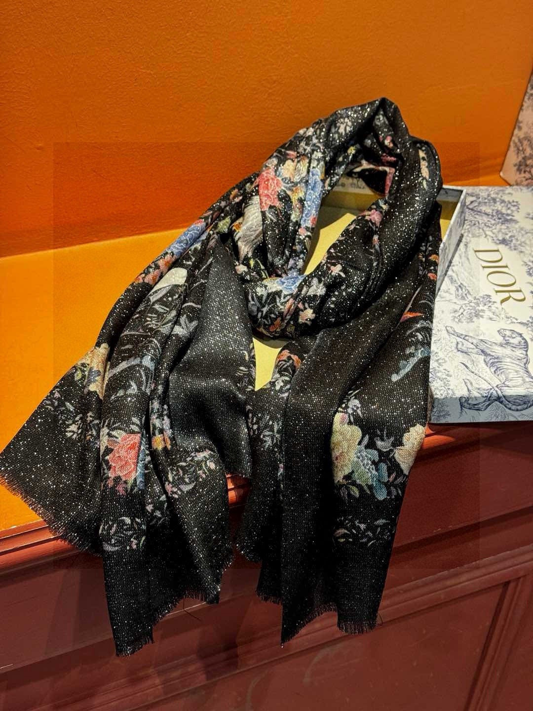 gold velvet fashion accessory for women - alternate angle view 7