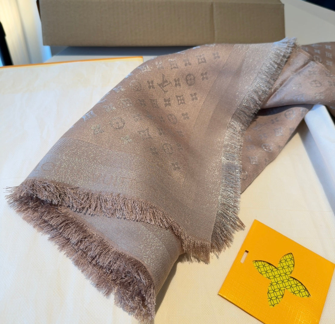 two-tone velvet floral Shawl for women - alternate angle view 7