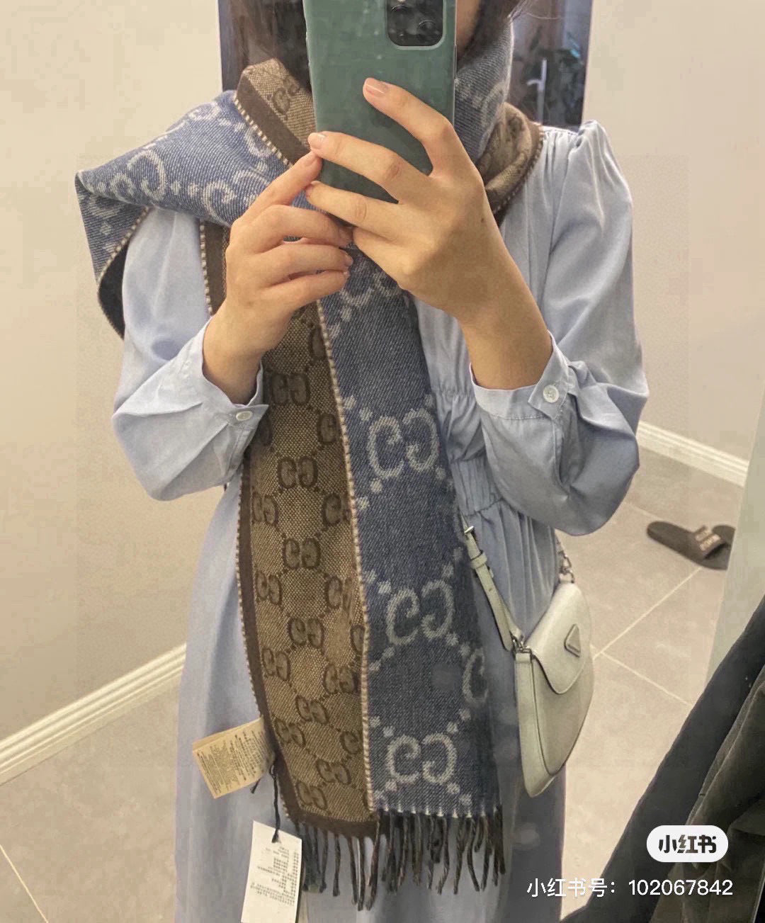 contrast color wool floral Scarf for men - product detail view