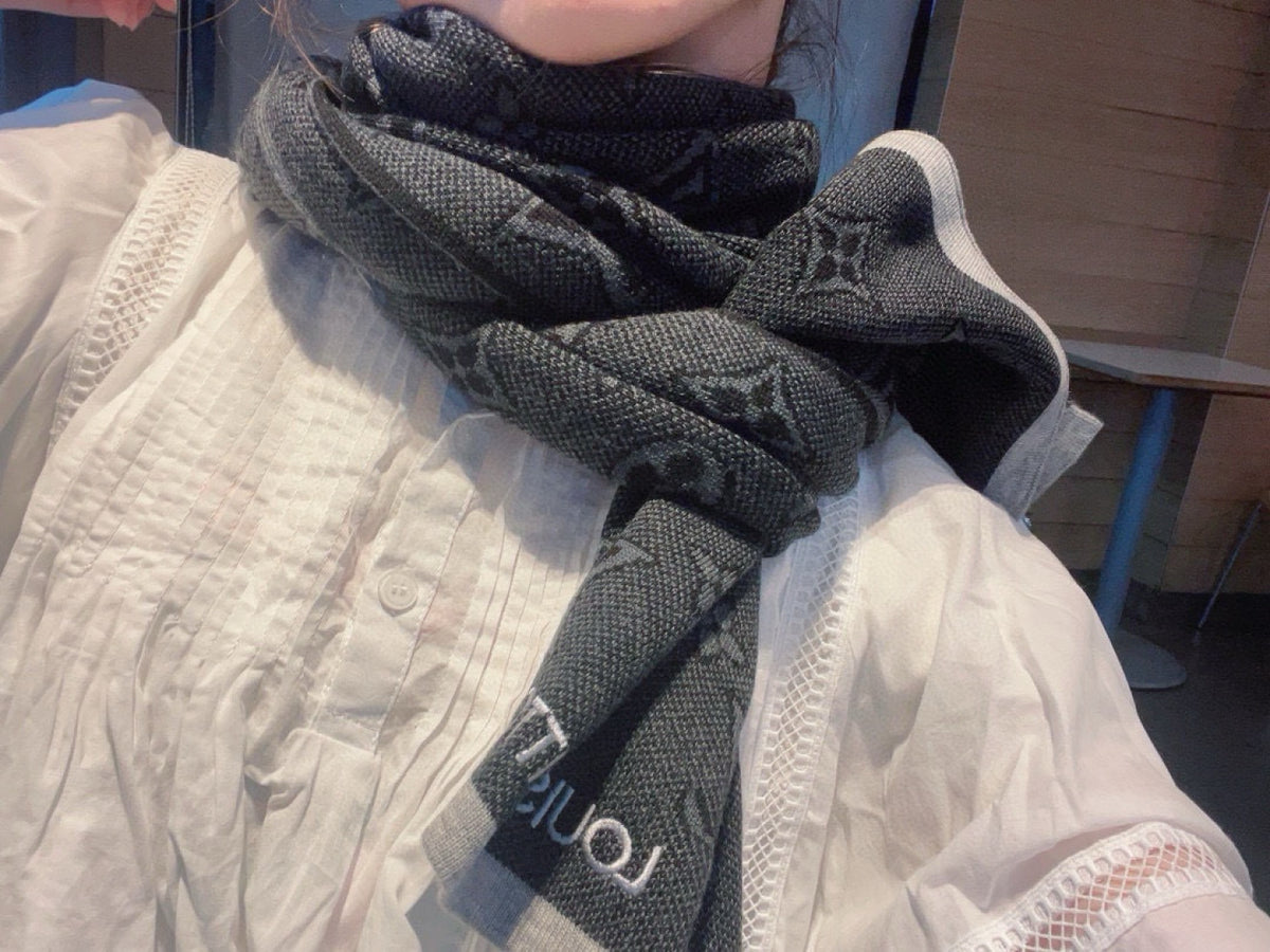 contrast color wool color block Scarf for men - product detail view