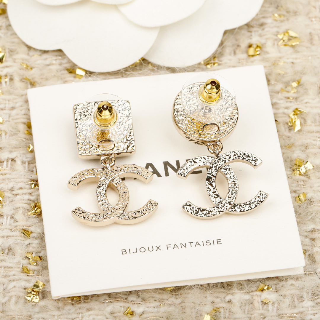black and white enamel embossed Stud Earrings for women - alternate angle view 5