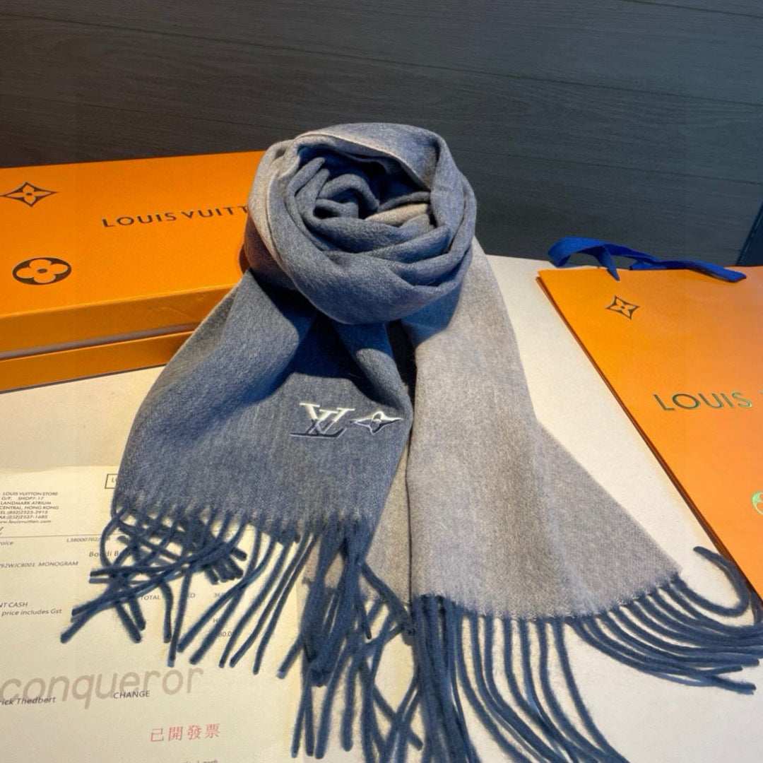 velvet minimalist Scarf for men - alternate angle view 8