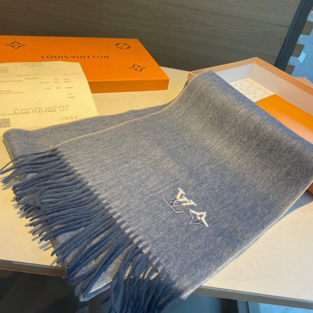 velvet minimalist Scarf for men - alternate angle view 5