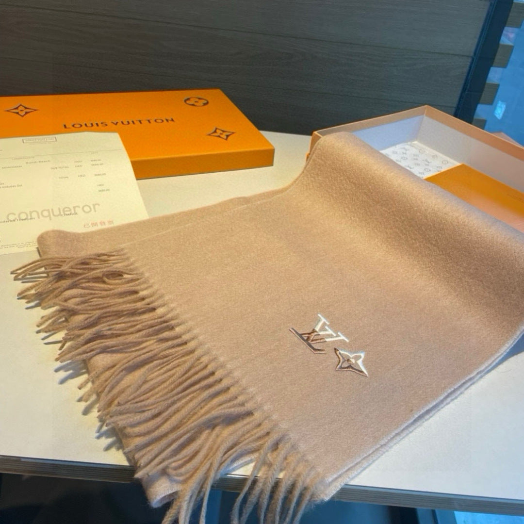velvet minimalist Scarf for men - alternate angle view 5
