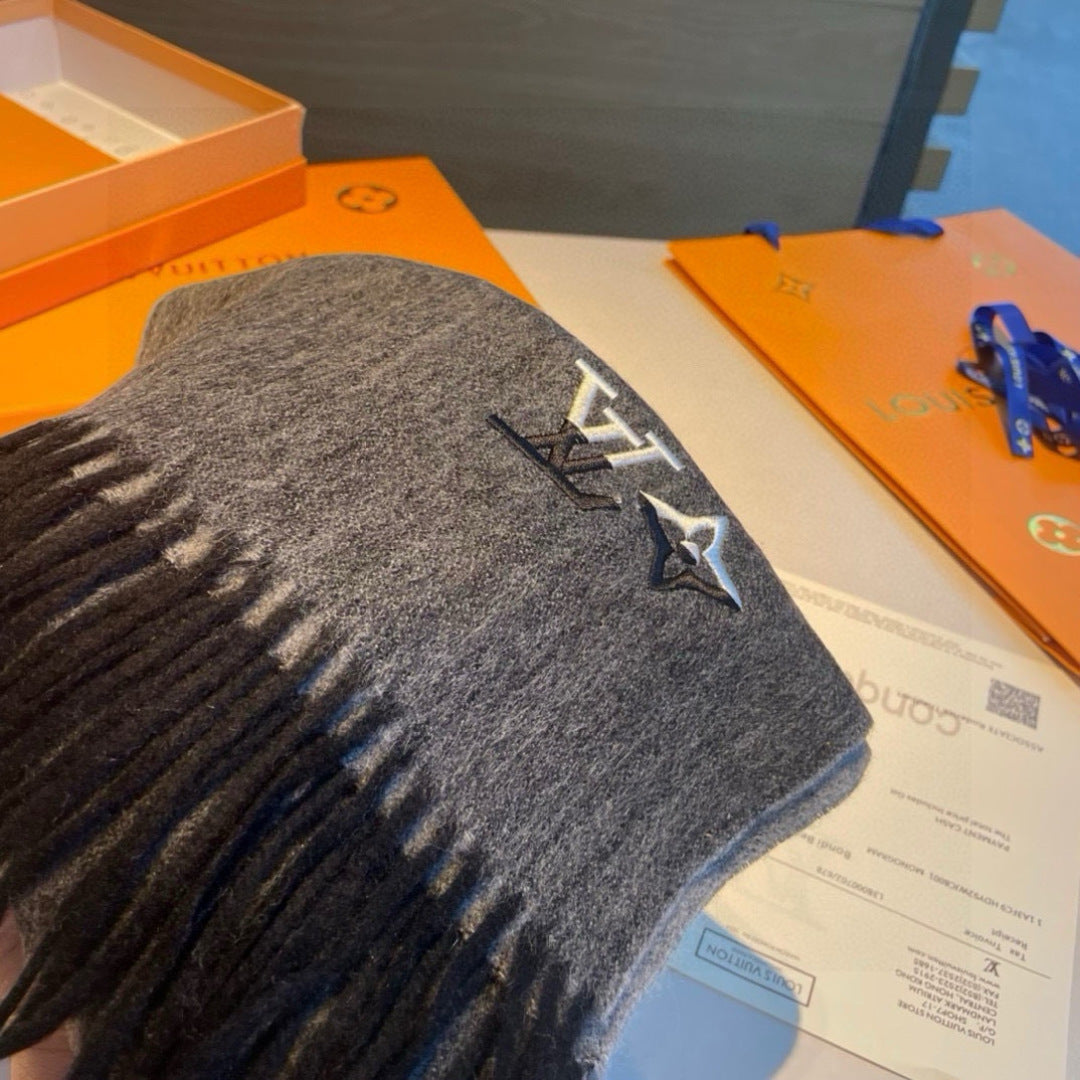 velvet minimalist Scarf for men - alternate angle view 3