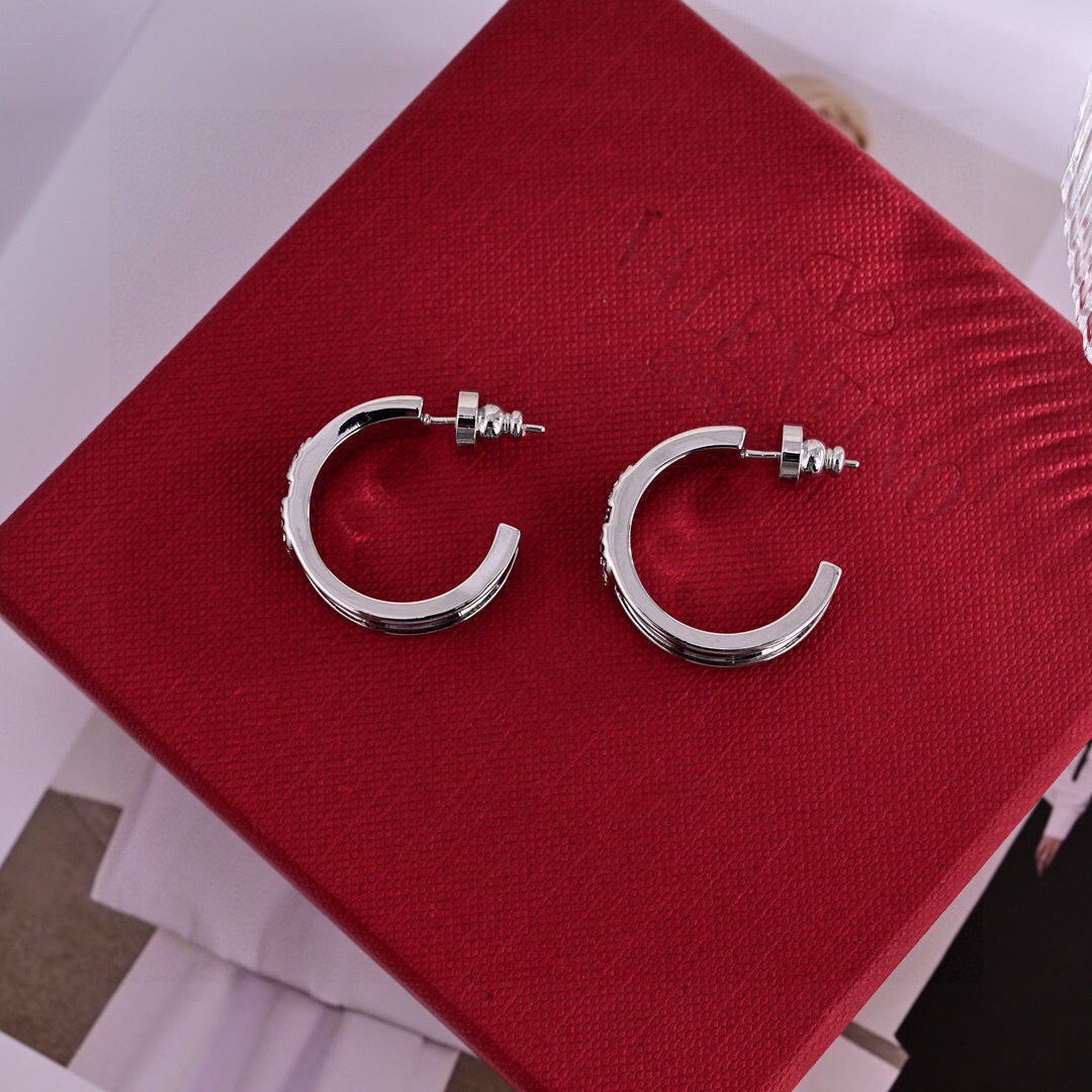gold minimalist Drop Earrings for women - alternate angle view 4