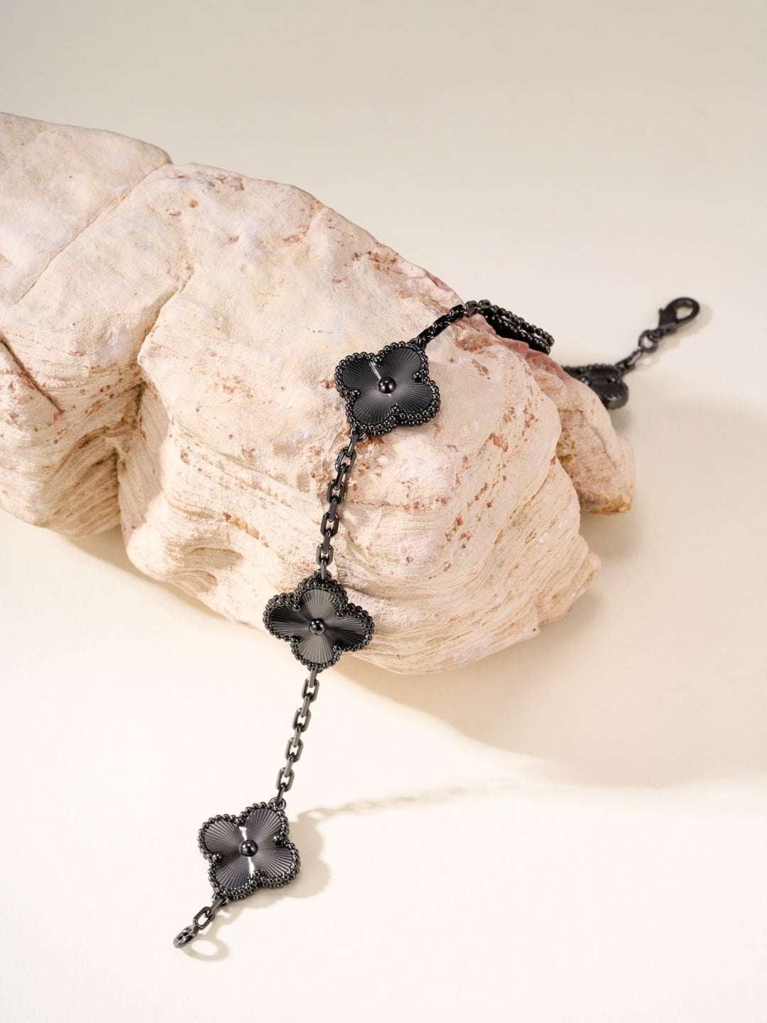 black and gold floral Bracelet for women - alternate angle view 4