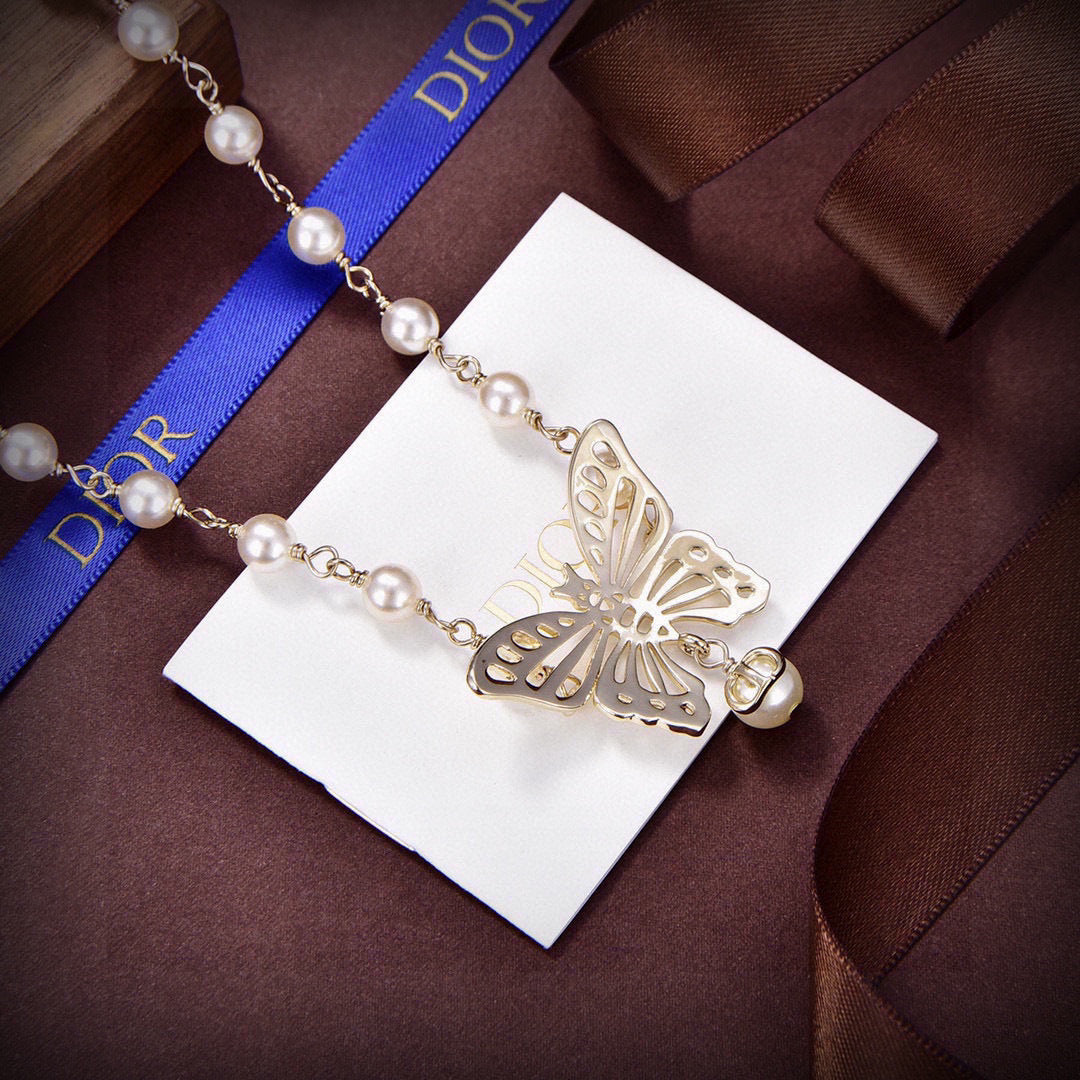 gold metal butterfly Jewelry Set for women - product detail view