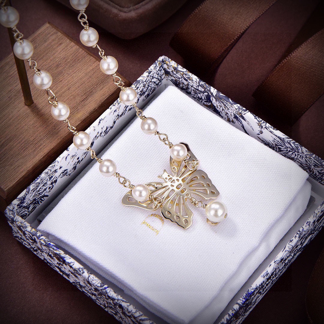 gold metal butterfly Jewelry Set for women - alternate angle view 7