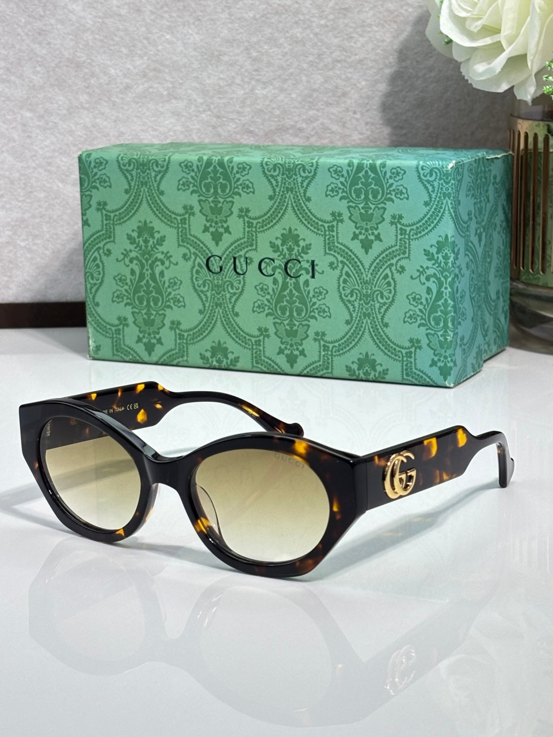 fashion accessory for women - alternate angle view 6