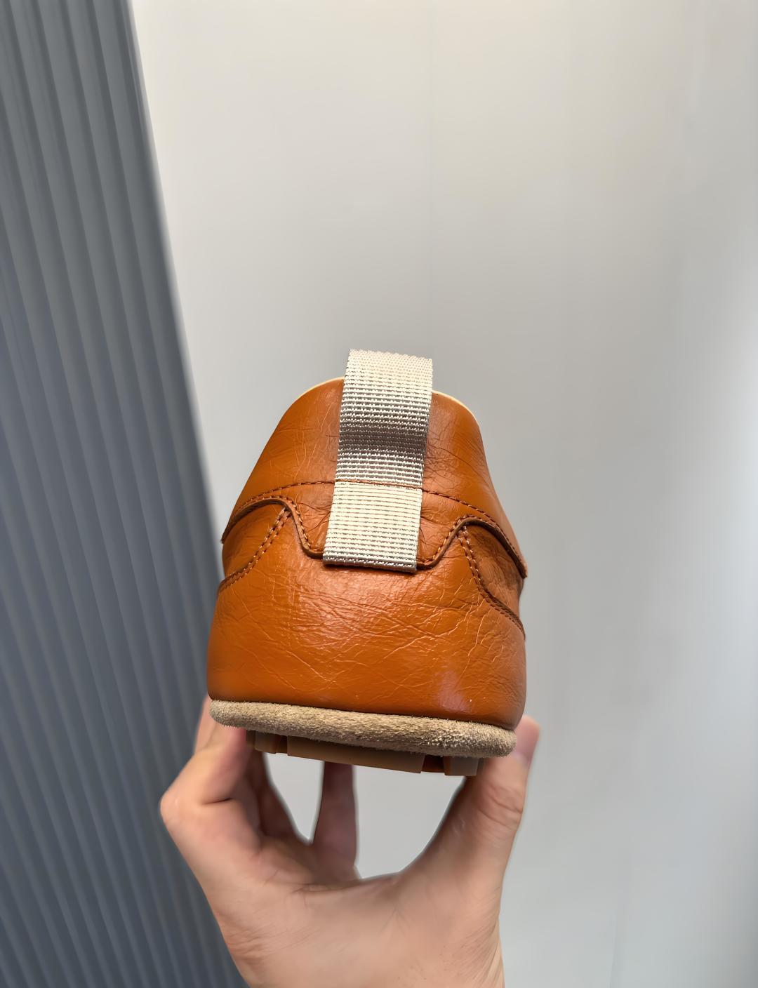 Dolce & Gabbana DG Men's Casual Sneakers with Stitched Logo