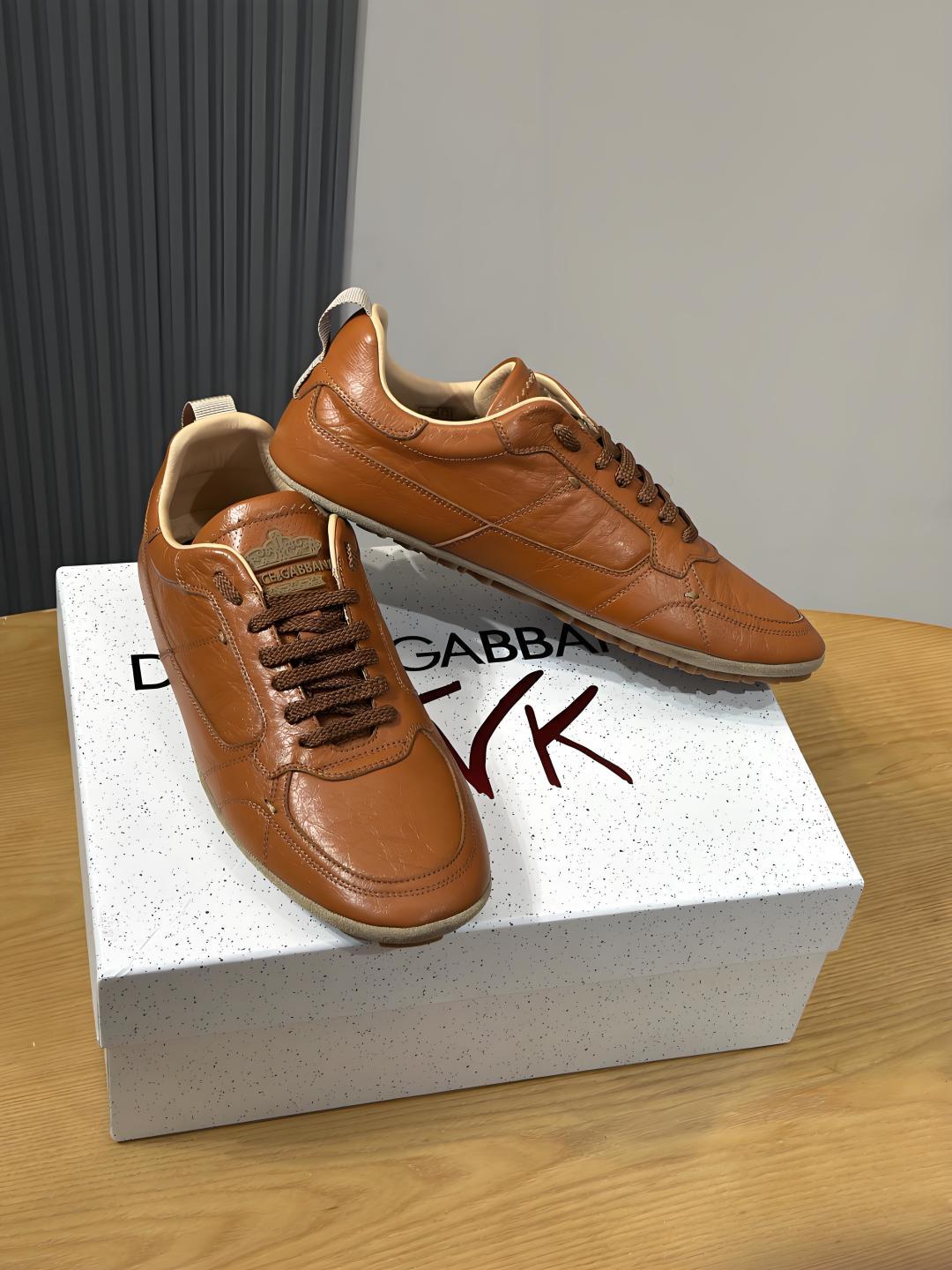 Dolce & Gabbana DG Men's Casual Sneakers with Stitched Logo