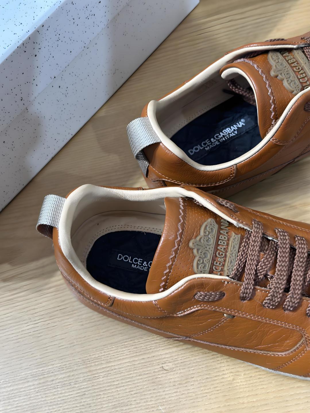 Dolce & Gabbana DG Men's Casual Sneakers with Stitched Logo