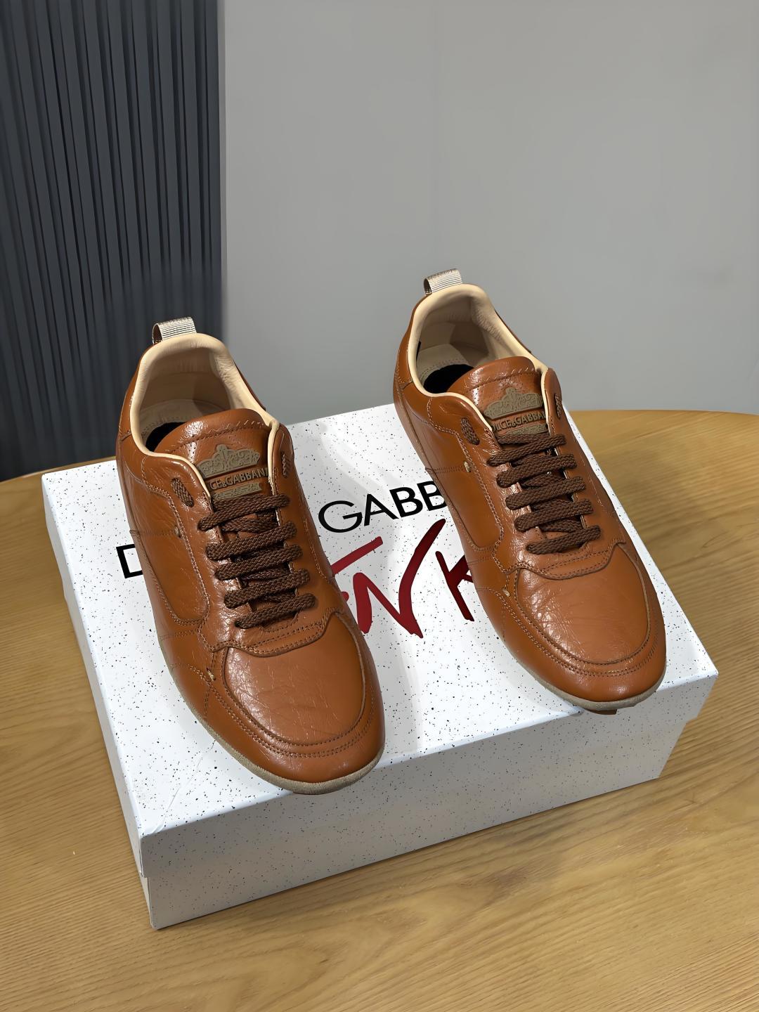 Dolce & Gabbana DG Men's Casual Sneakers with Stitched Logo