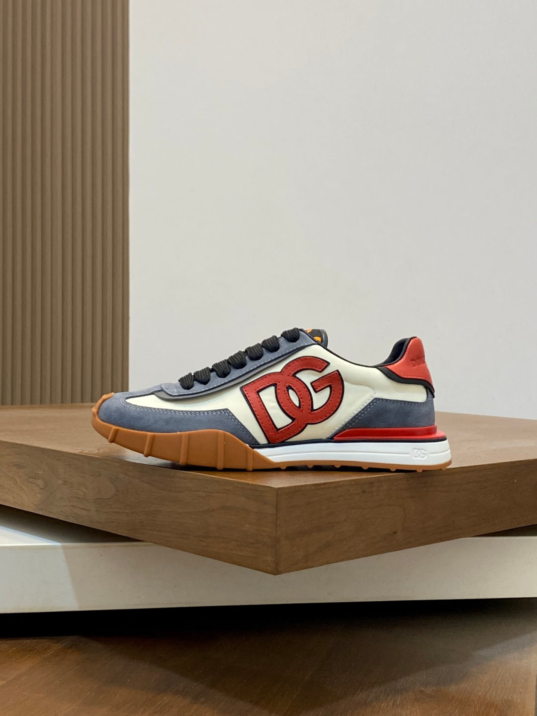 Dolce & Gabbana DG Premium Men's Mixed-Material Casual Sneakers