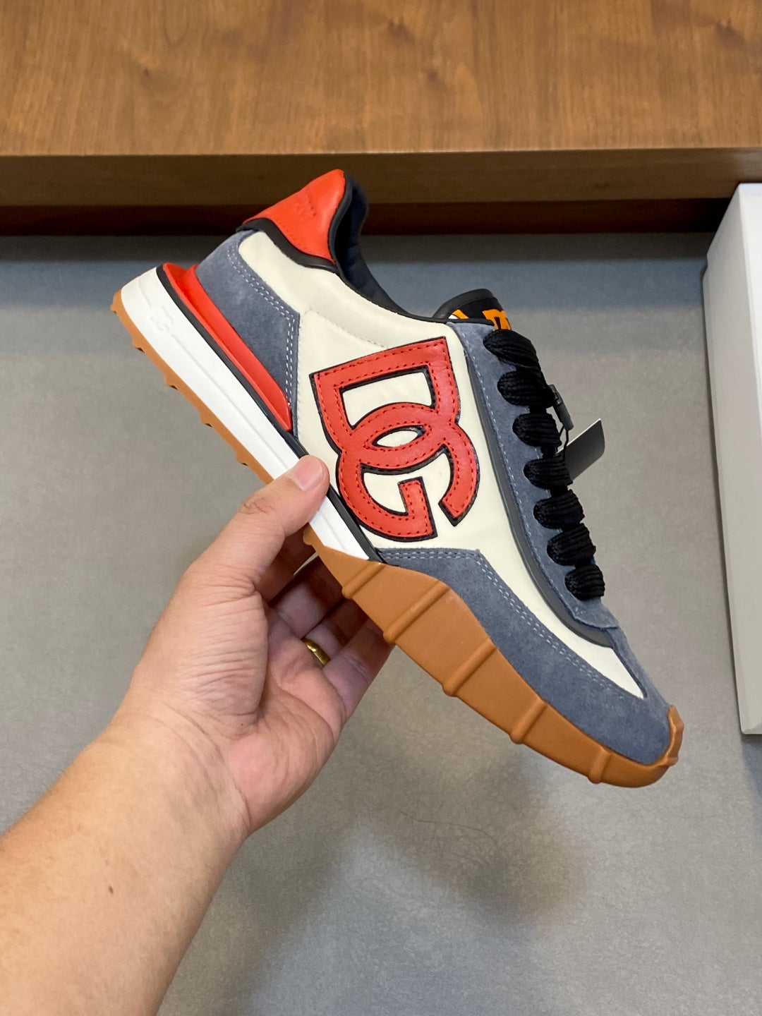 Dolce & Gabbana DG Premium Men's Mixed-Material Casual Sneakers