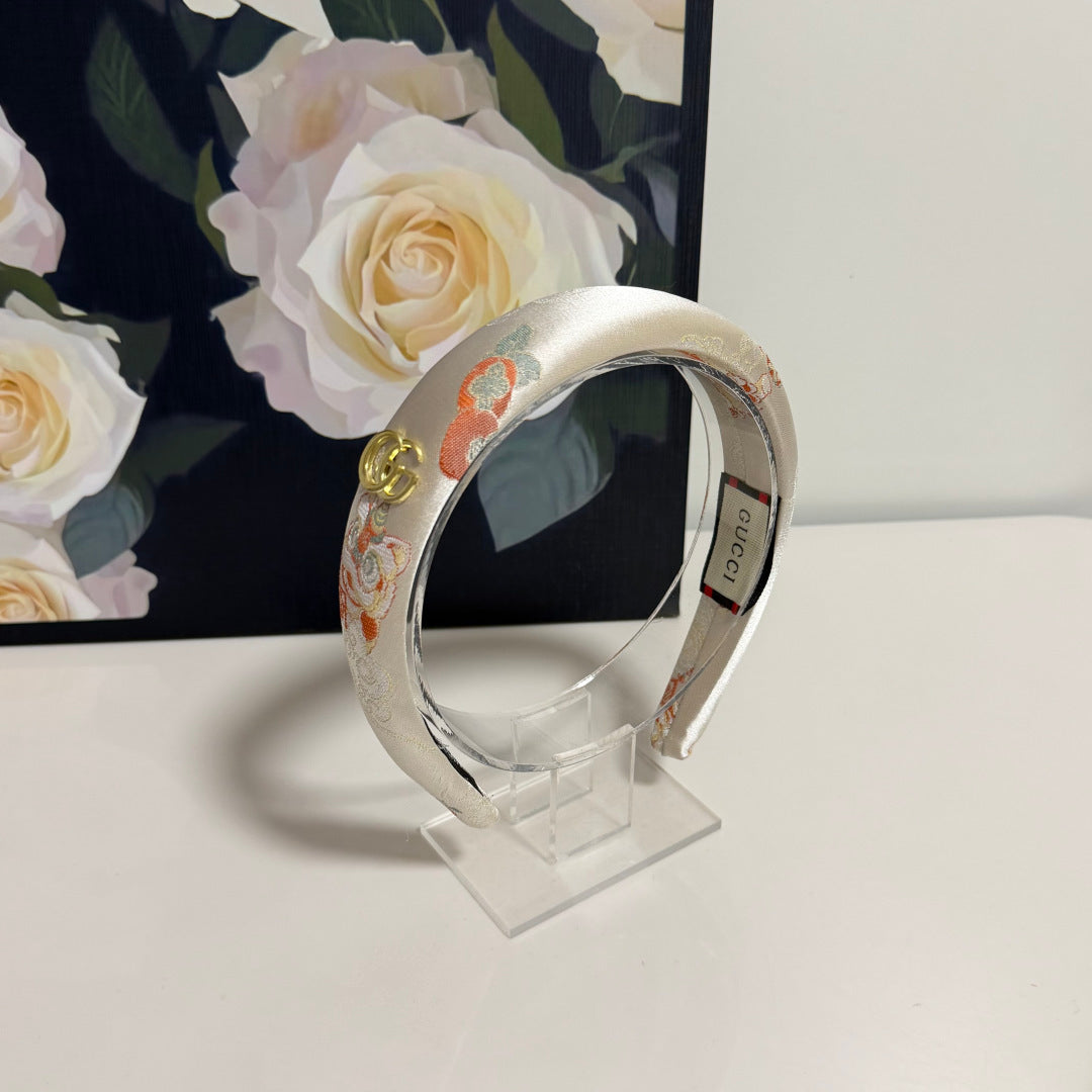 dreamy Hair Band for women - product detail view