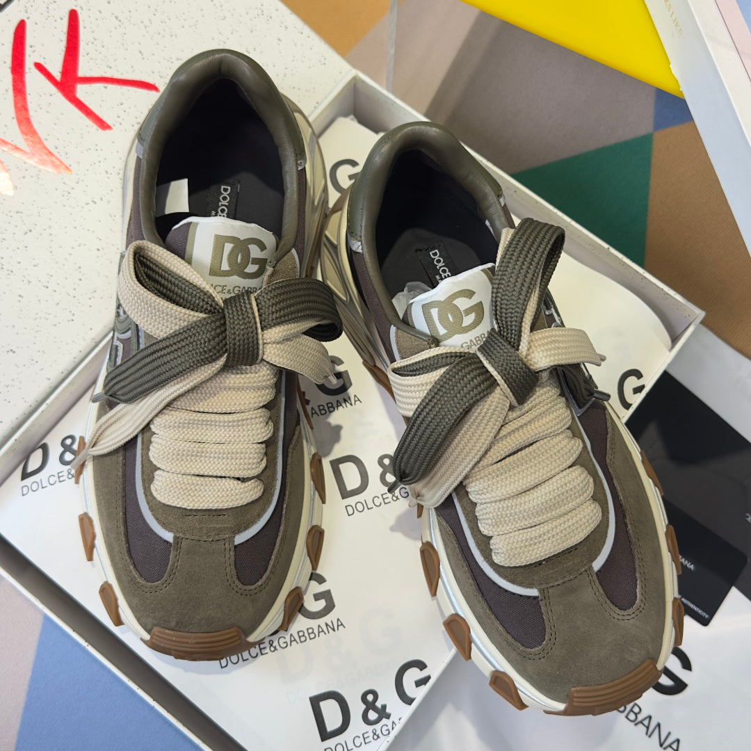 Dolce & Gabbana DG Country Road Chunky Casual Sneakers