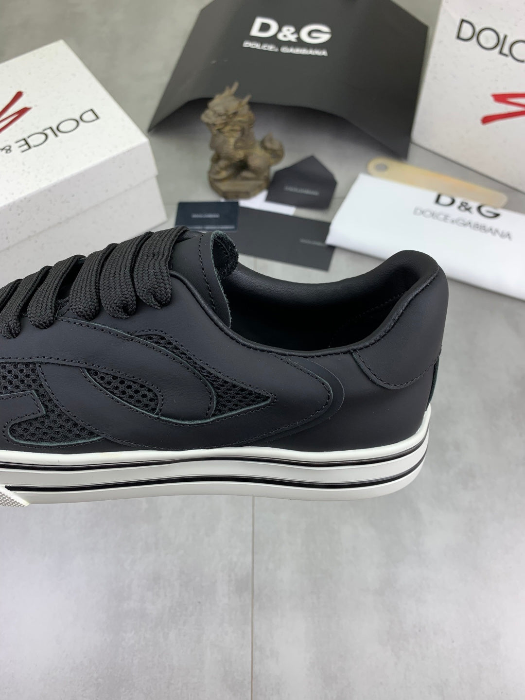 Dolce & Gabbana DG Men's Low-Top Logo Sneakers in Calfskin