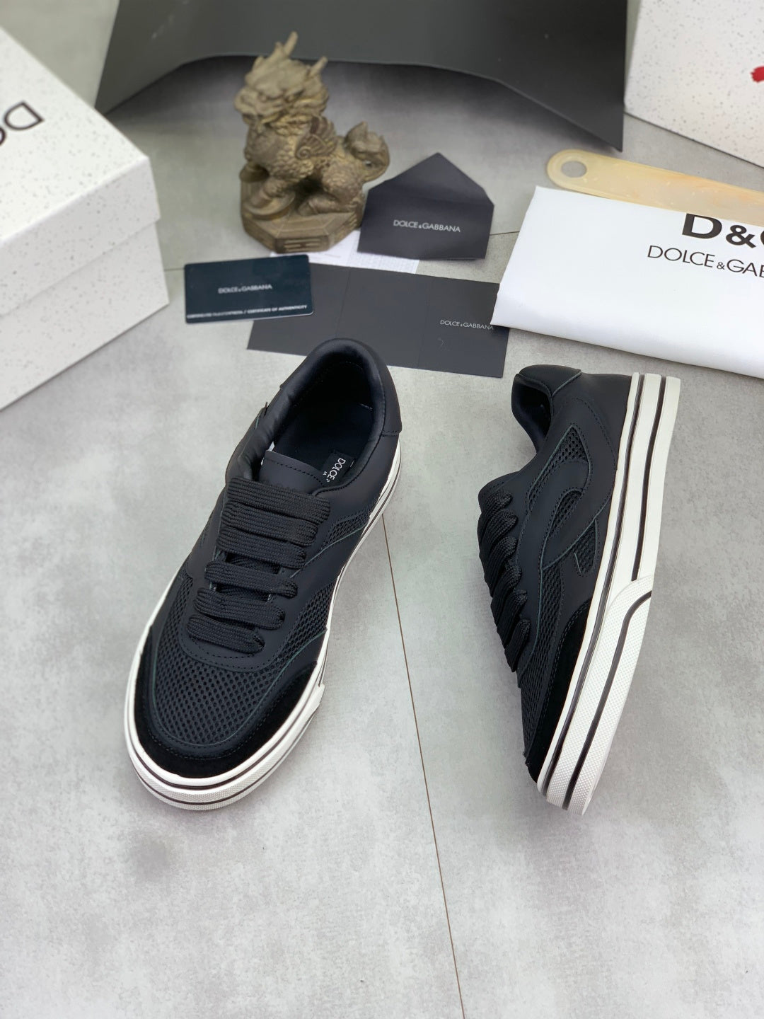 Dolce & Gabbana DG Men's Low-Top Logo Sneakers in Calfskin
