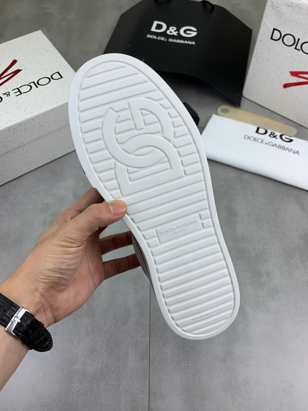 Dolce & Gabbana DG Men's Low-Top Logo Sneakers in Calfskin