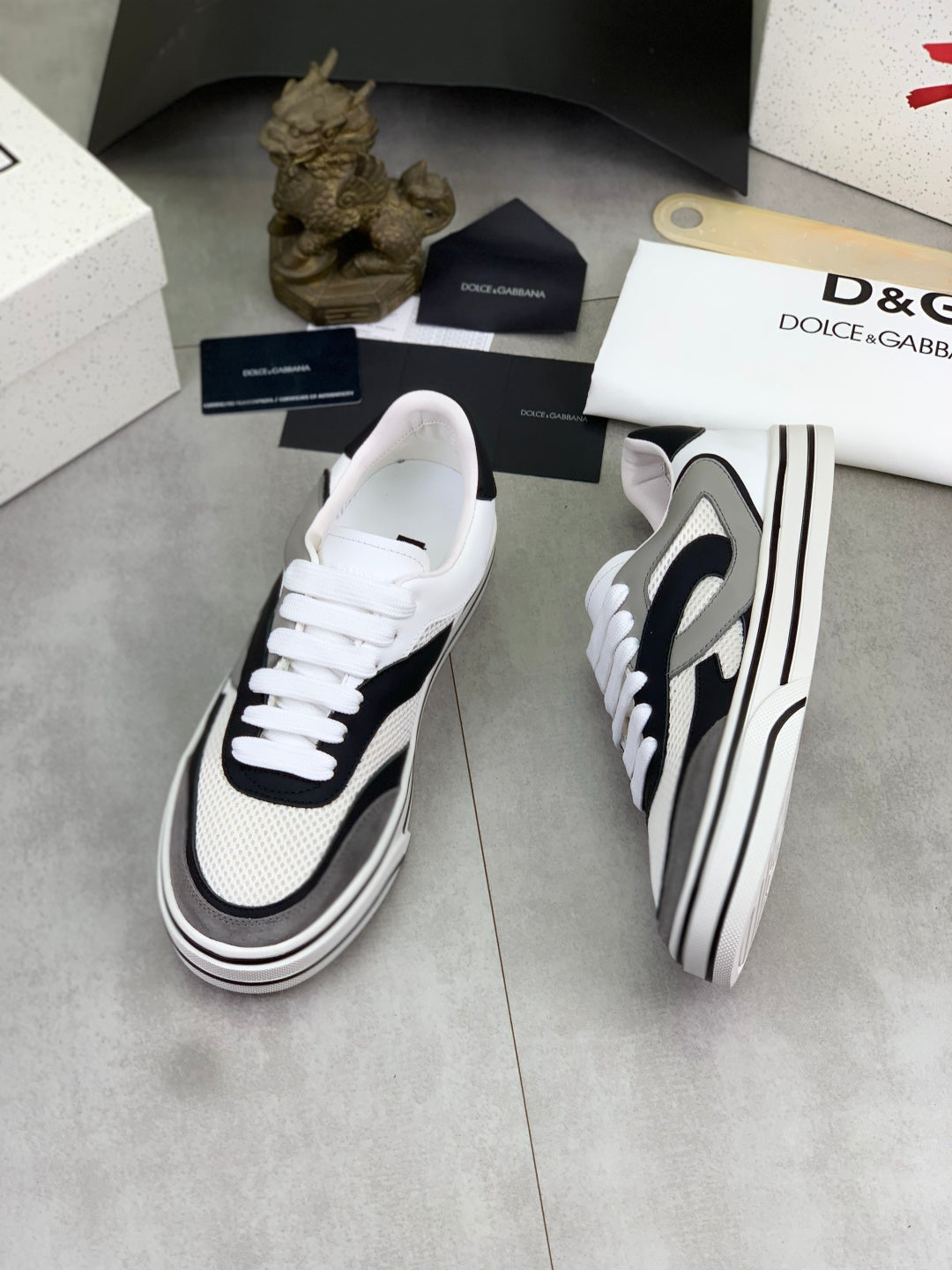 Dolce & Gabbana DG Men's Low-Top Logo Sneakers in Calfskin