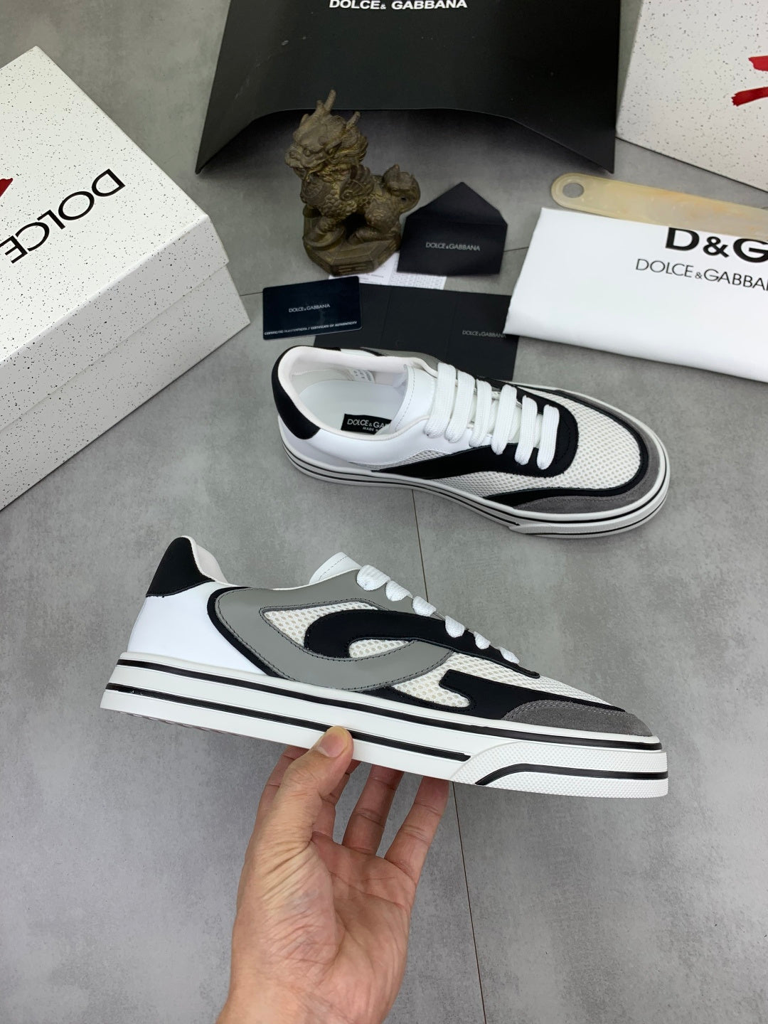 Dolce & Gabbana DG Men's Low-Top Logo Sneakers in Calfskin