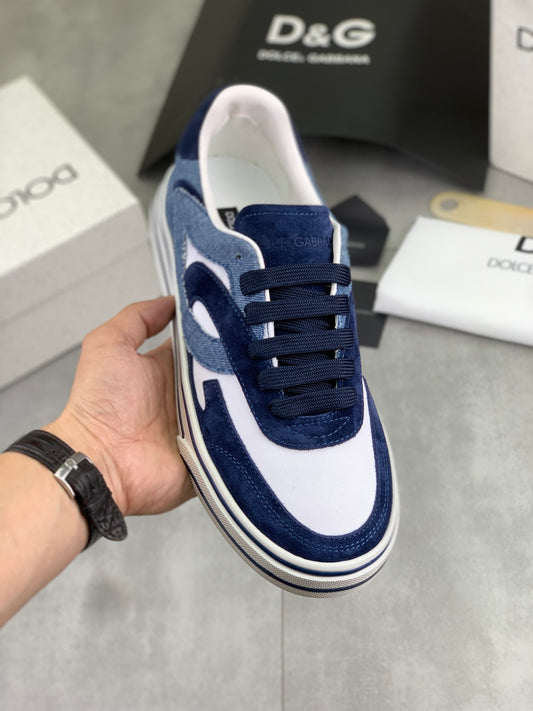 Dolce & Gabbana DG Men's Low-Top Logo Sneakers in Calfskin