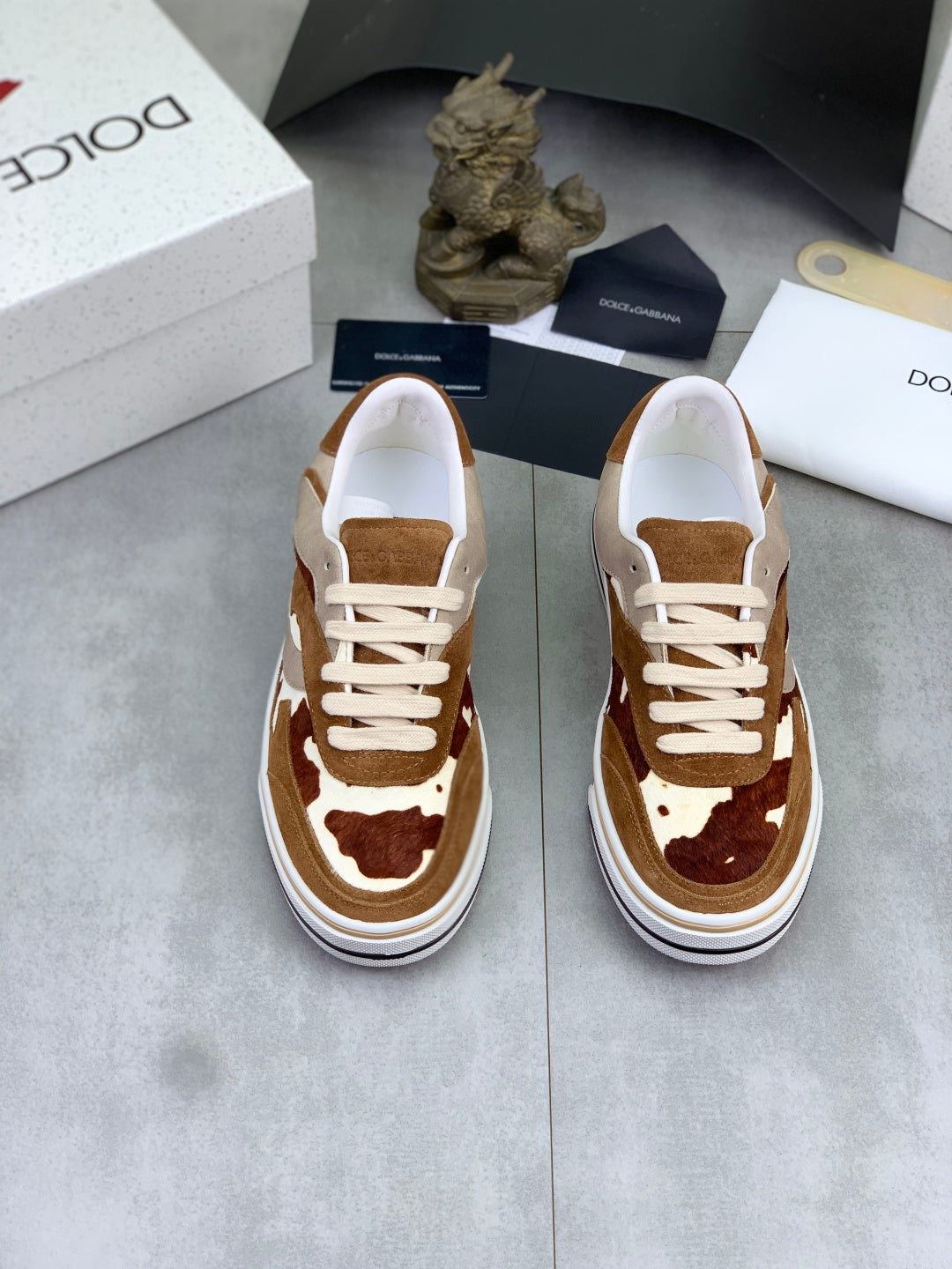 Dolce & Gabbana DG Men's Low-Top Logo Sneakers in Calfskin
