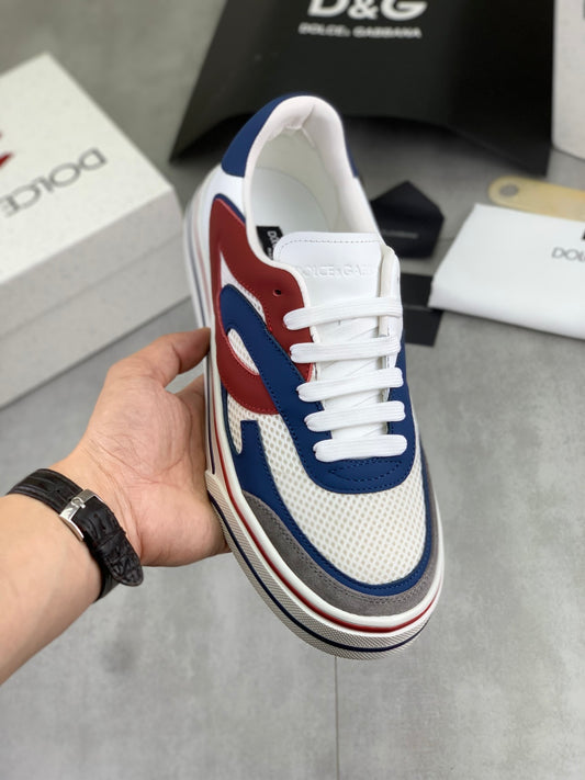 Dolce & Gabbana DG Men's Low-Top Logo Sneakers in Calfskin