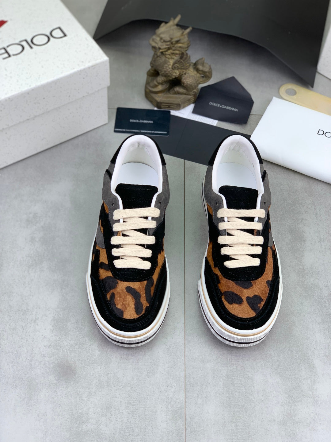 Dolce & Gabbana DG Men's Low-Top Logo Sneakers in Calfskin