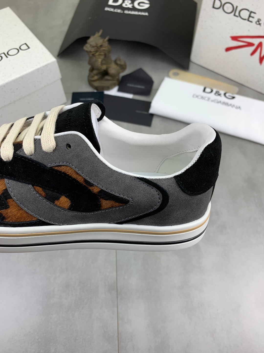 Dolce & Gabbana DG Men's Low-Top Logo Sneakers in Calfskin