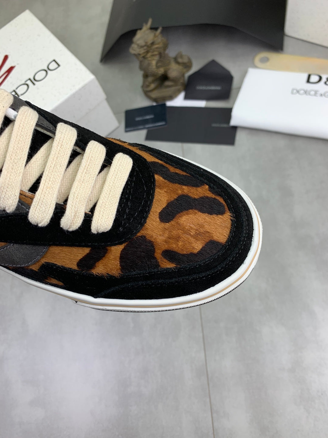 Dolce & Gabbana DG Men's Low-Top Logo Sneakers in Calfskin