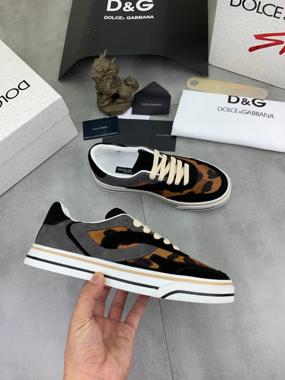 Dolce & Gabbana DG Men's Low-Top Logo Sneakers in Calfskin