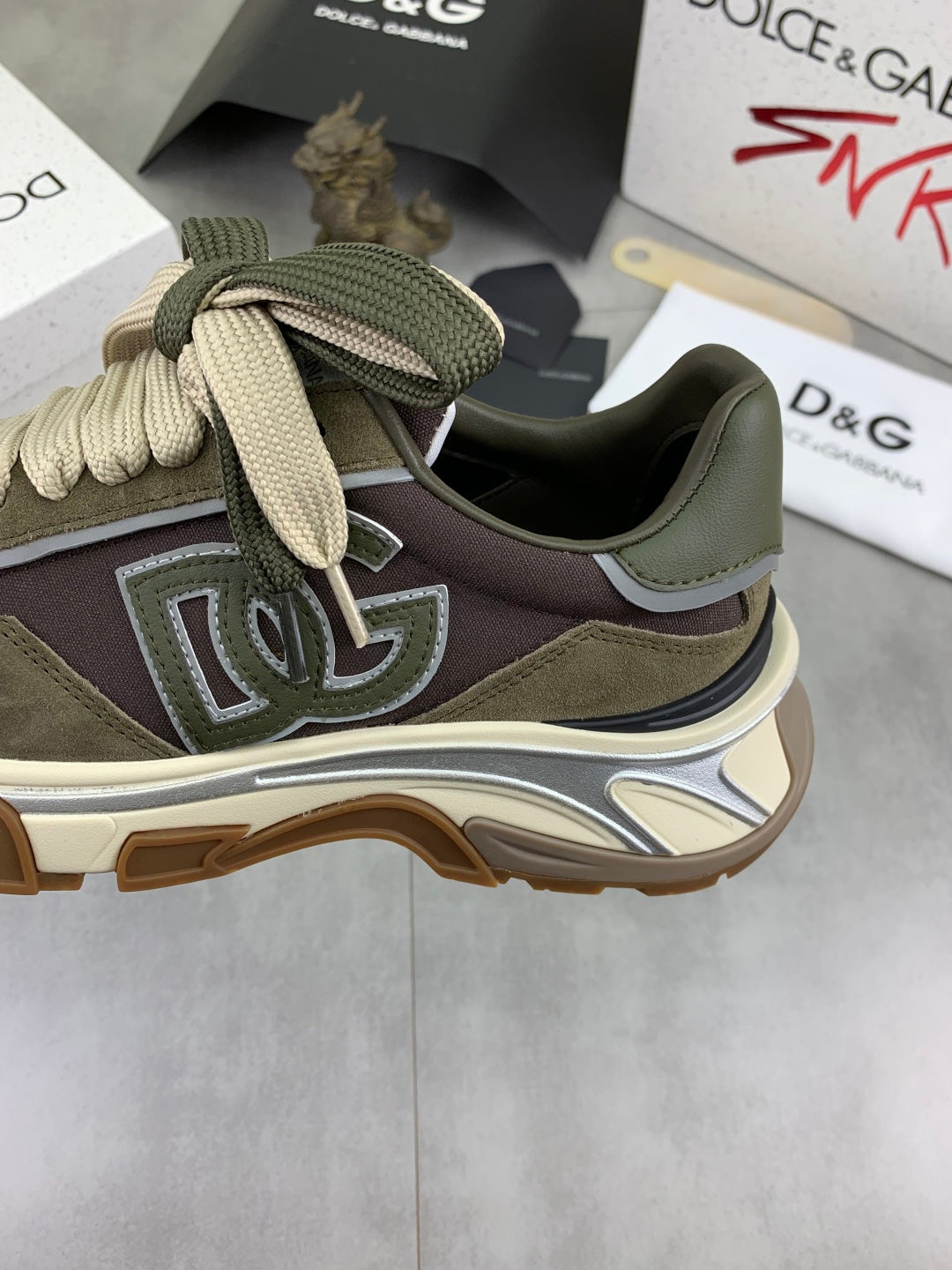 Dolce & Gabbana DG Men's Low-Top Logo Sneakers in Calfskin