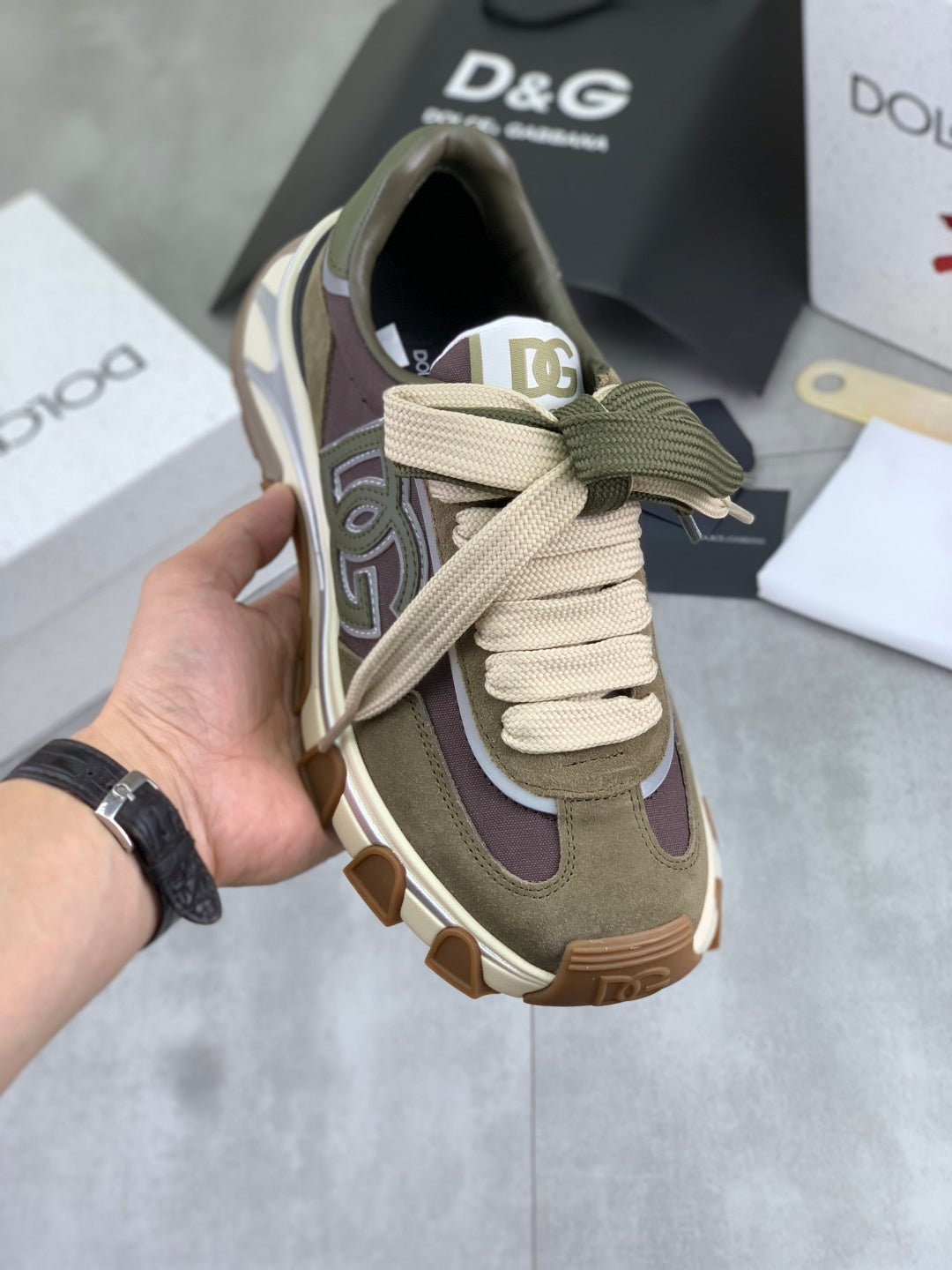 Dolce & Gabbana DG Men's Low-Top Logo Sneakers in Calfskin