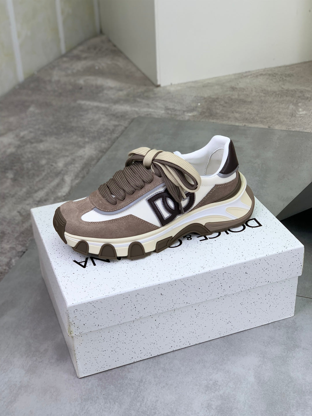 Dolce & Gabbana DG Men's Low-Top Logo Sneakers in Calfskin