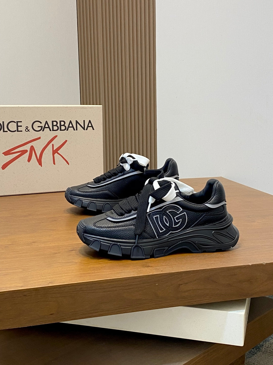 Dolce & Gabbana DG Cushion Mixed-Material Casual Sneakers