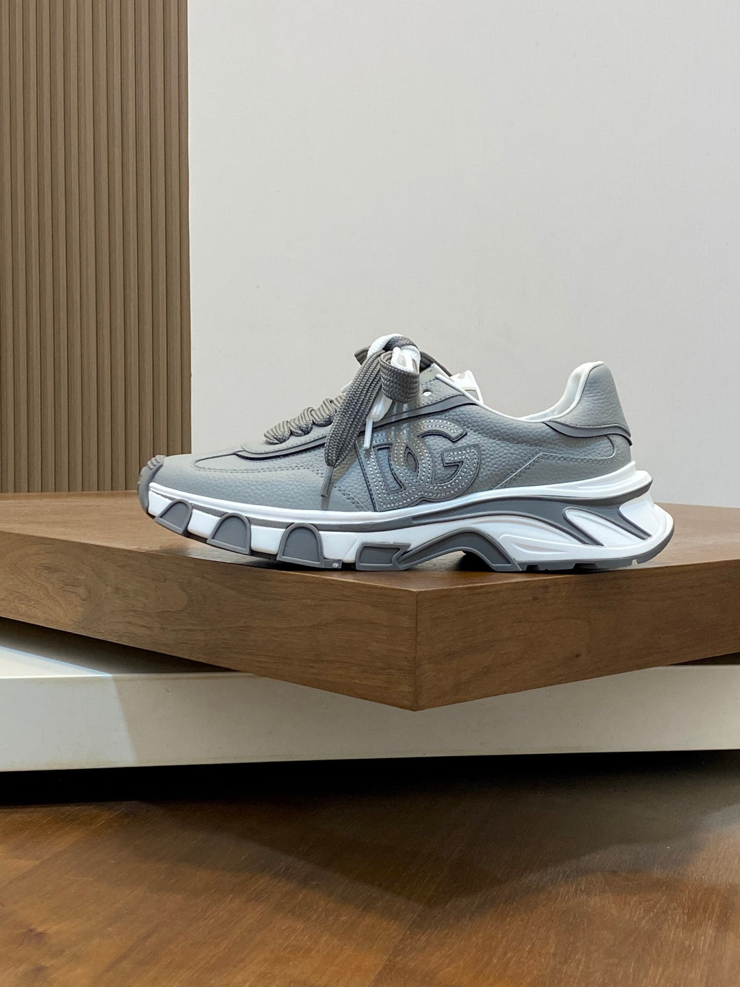 Dolce & Gabbana DG Cushion Mixed-Material Casual Sneakers