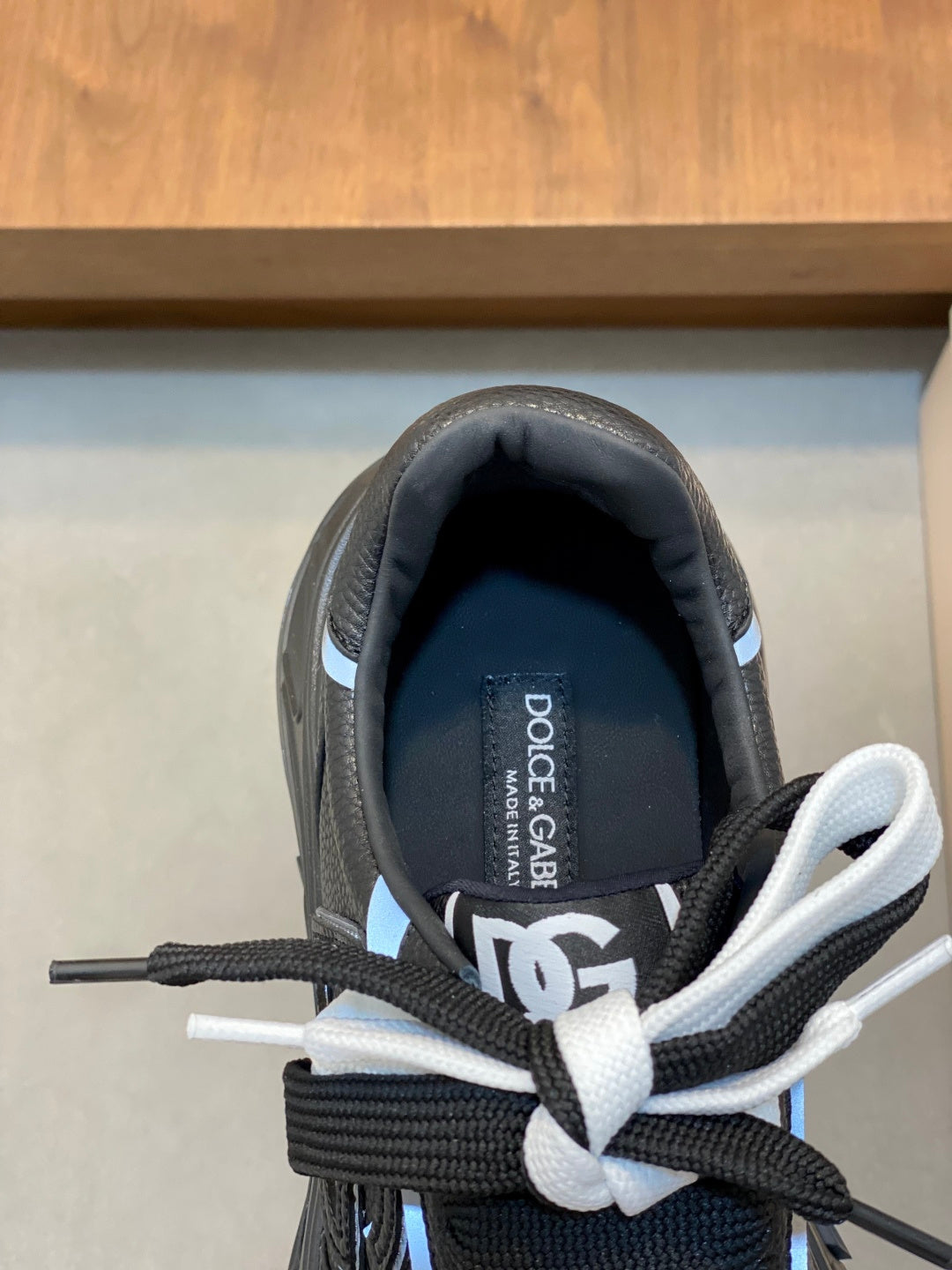 Dolce & Gabbana DG Cushion Mixed-Material Casual Sneakers