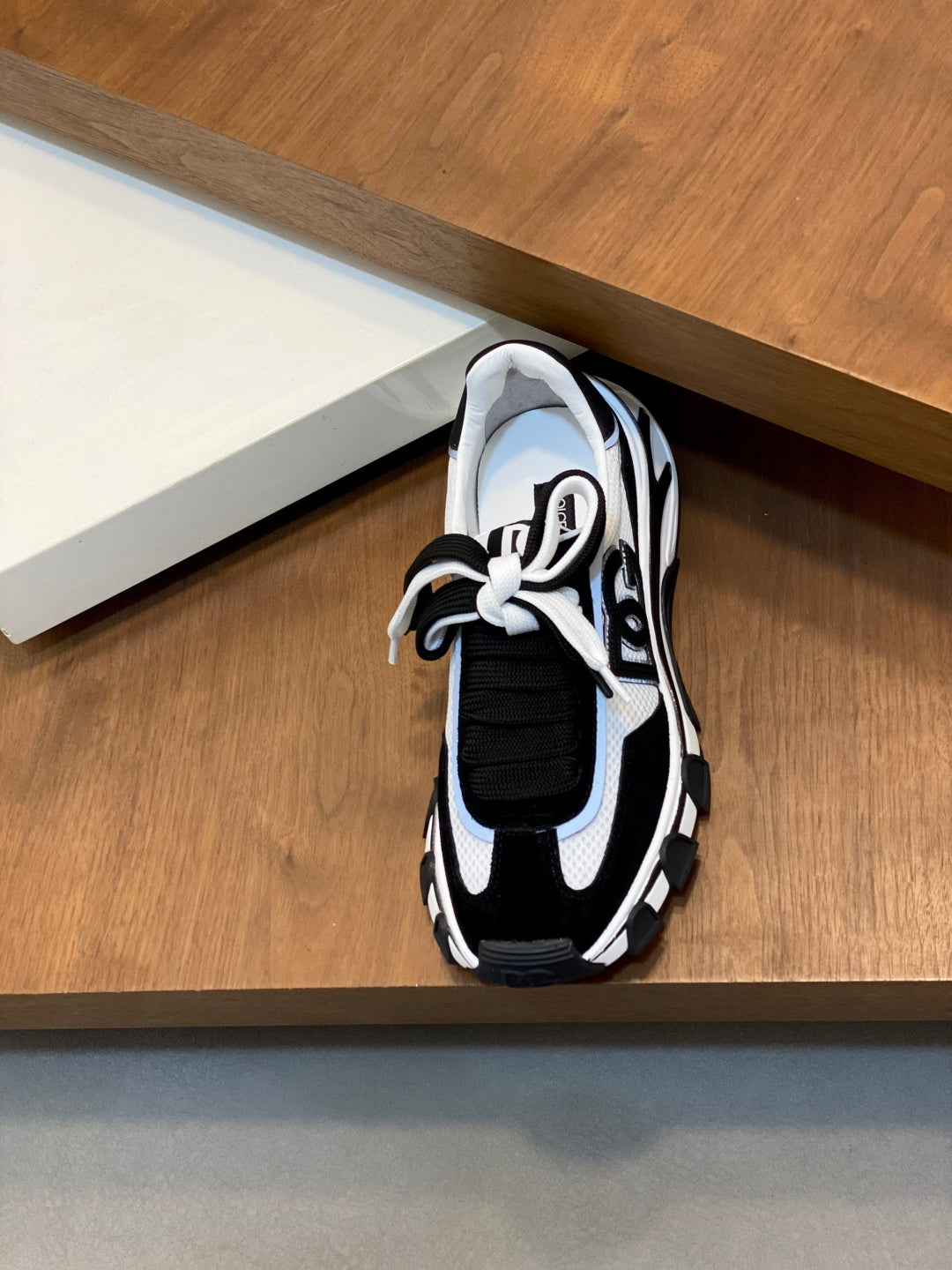 Dolce & Gabbana DG Cushion Mixed-Material Casual Sneakers